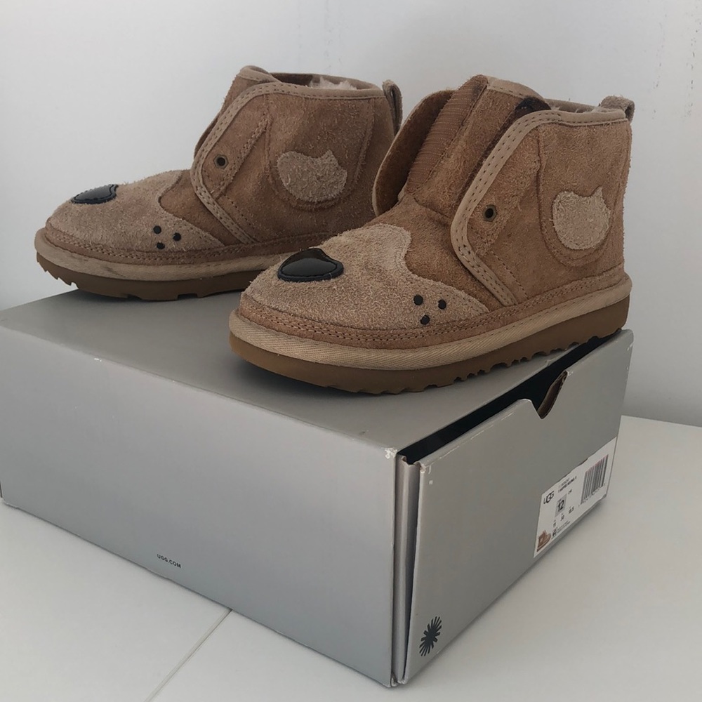 New UGG T Happee Neumel II Boots, size 12